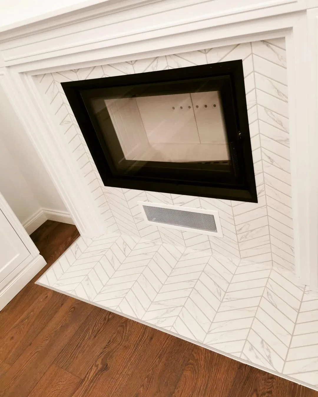 Dunin ROYAL CHEVRON fehér chevron mozaik