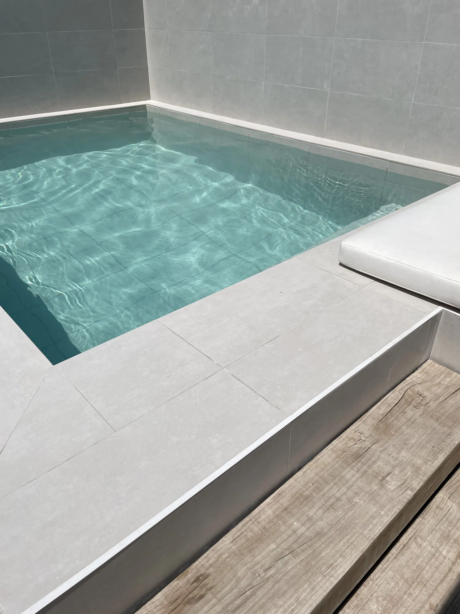 Ecoceramic NORWICH fehér beton hatású csempe